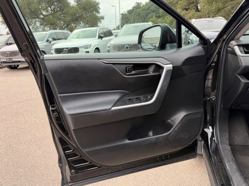 Used 2023 Toyota RAV4 LE image 16