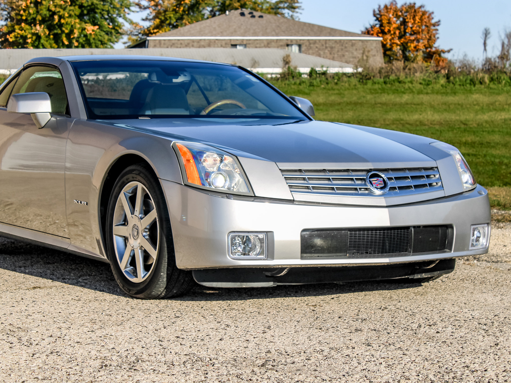 Used 2004 Cadillac XLR RWD image 33