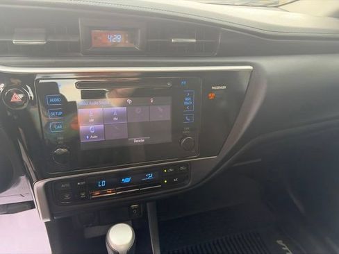 Used 2017 Toyota Corolla LE FWD image 13