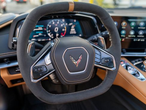 Used 2021 Chevrolet Corvette Stingray Premium Cpe w/ LPO, Roadside Safety Package RWD image 17