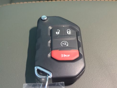 New 2026 Jeep Gladiator Mojave AWD/4WD image 32
