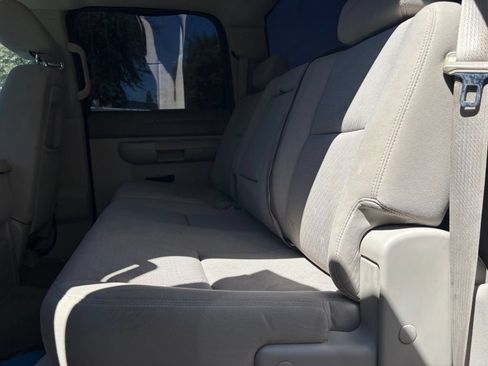 Used 2011 GMC Sierra 3500 SLE w/ SLE Preferred Package AWD/4WD image 10
