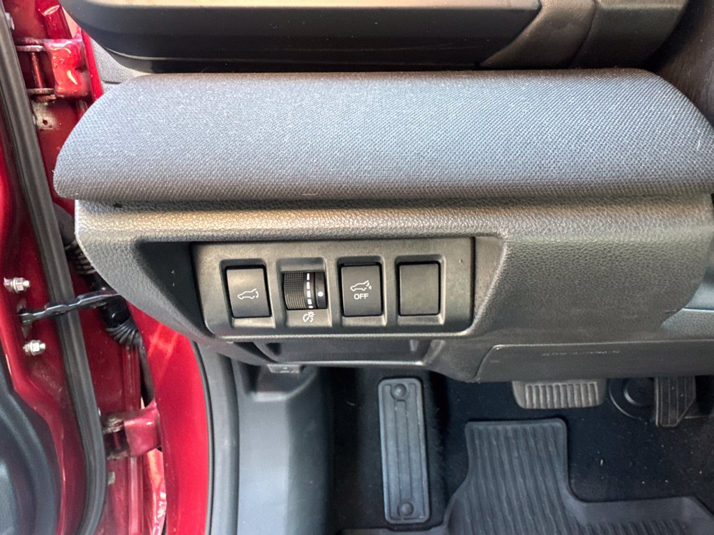 Used 2024 Subaru Outback Premium AWD/4WD image 21