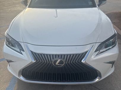 Used 2021 Lexus ES 350 w/ Accessory Package 2