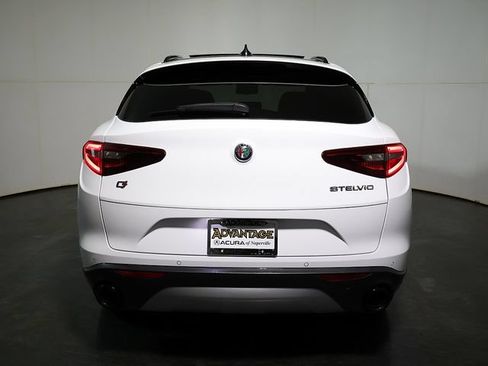 Used 2023 Alfa Romeo Stelvio Ti AWD/4WD image 10