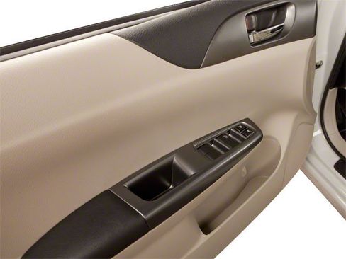 Used 2010 Subaru Impreza 2.5i Premium AWD/4WD image 12