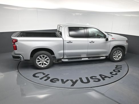 Used 2019 Chevrolet Silverado 1500 LTZ image 16