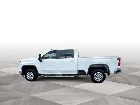 Used 2025 Chevrolet Silverado 2500 LT w/ Convenience Package AWD/4WD image 5