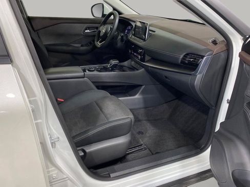 Used 2023 Nissan Rogue SV AWD/4WD image 26