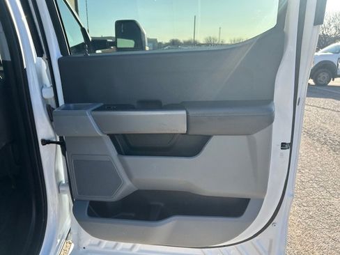 Certified 2025 Ford F250 XLT image 11