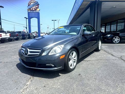 Used 2011 Mercedes-Benz E 350 Cabriolet image 2