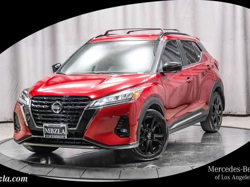 Used 2021 Nissan Kicks SR w/ SR Premium Package FWD image 1