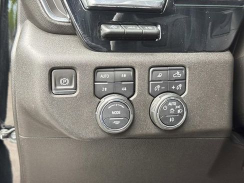 Used 2024 Chevrolet Silverado 2500 High Country w/ High Country Premium Package AWD/4WD image 34