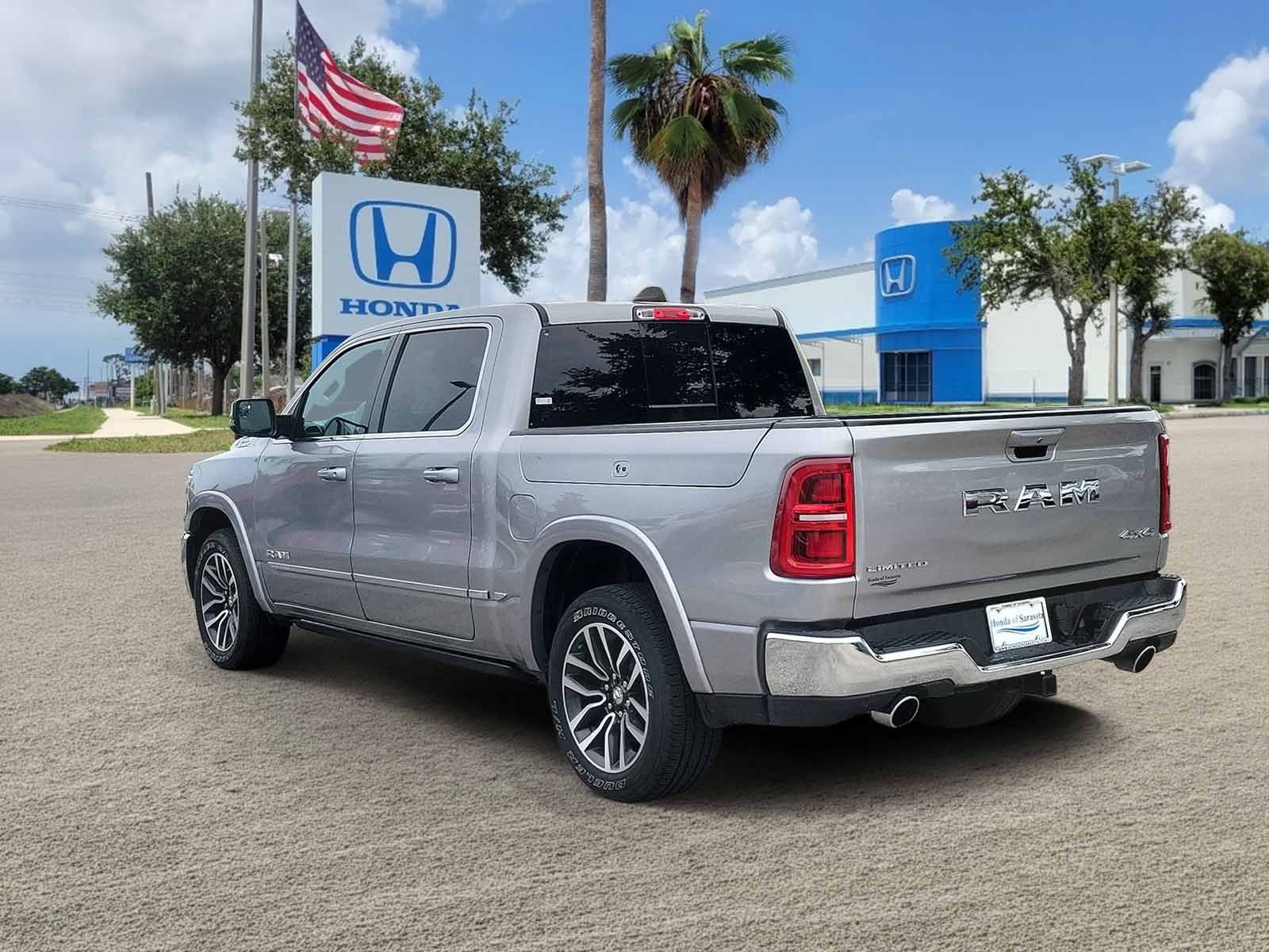 Used 2025 RAM 1500 Limited AWD/4WD image 5