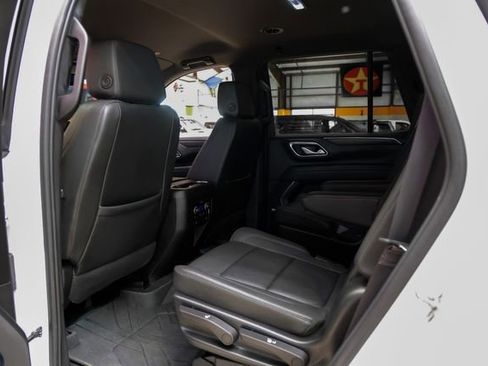 Used 2024 Chevrolet Tahoe Z71 w/ Luxury Package AWD/4WD image 40