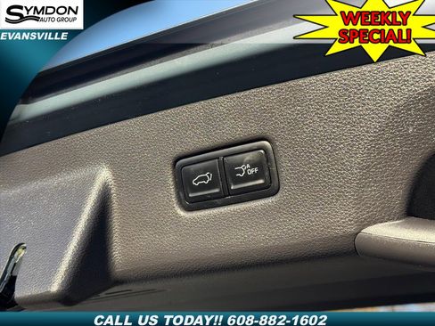 Used 2022 Kia Carnival SX image 6