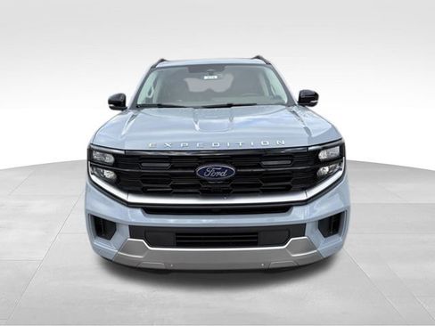 New 2026 Ford Expedition Platinum w/ Platinum Ultimate Package AWD/4WD image 8