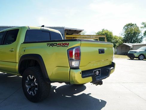 Used 2023 Toyota Tacoma TRD Off-Road w/ TRD Premium Off Road Package image 16