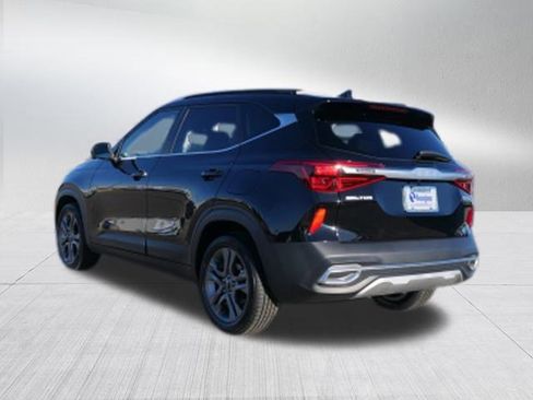 Used 2023 Kia Seltos S w/ Navigation Package image 5