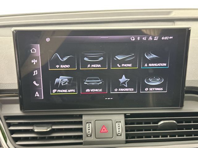 Used 2024 Audi Q5 e Premium Plus w/ Premium Plus Package AWD/4WD image 12