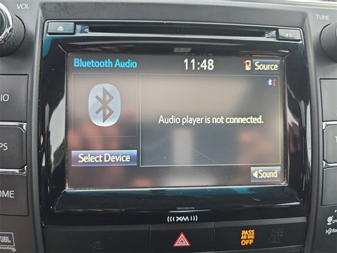 Used 2017 Toyota Camry XSE image 18