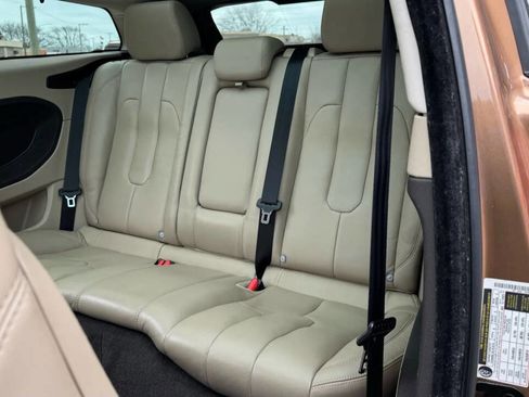 Used 2015 Land Rover Range Rover Evoque Pure Premium image 16