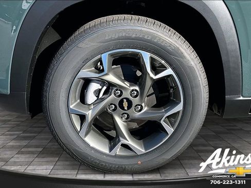 New 2026 Chevrolet Trax LT w/ Driver Confidence Package image 18