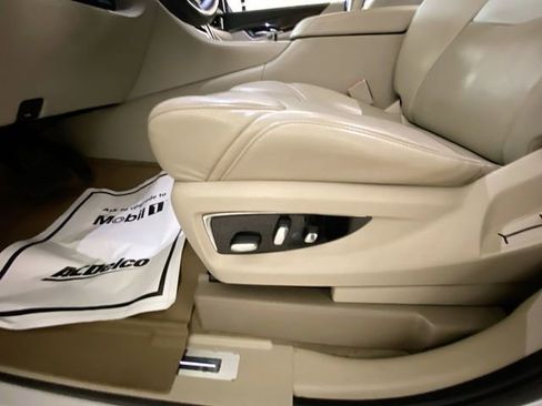 Used 2018 Cadillac Escalade Luxury image 25