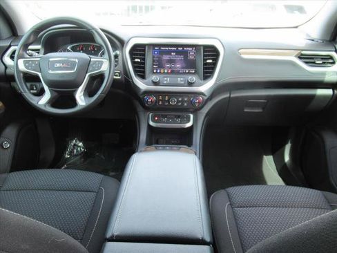 Used 2023 GMC Acadia SLE w/ Driver Convenience Package FWD image 12