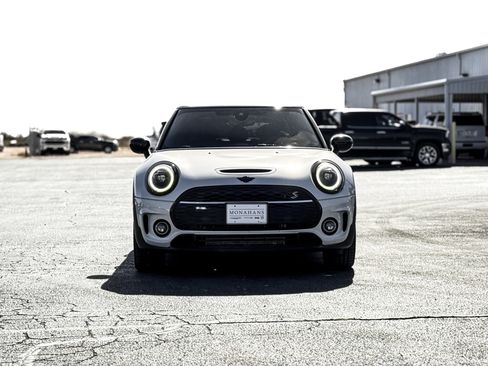 Used 2022 MINI Cooper Clubman S w/ Premium Package image 2