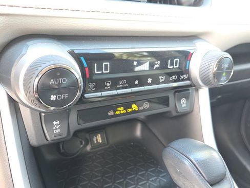 Used 2023 Toyota RAV4 XLE image 31