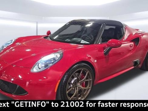 Used 2018 Alfa Romeo 4C Spider RWD image 2