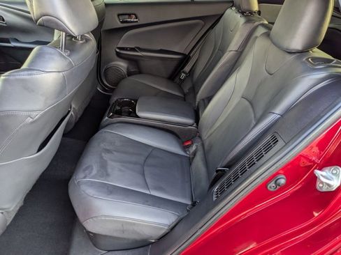 Used 2018 Toyota Prius Prime Premium w/ Carpet Mat Package image 18