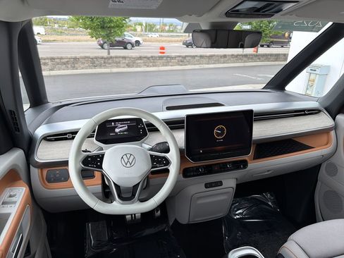 Certified 2025 Volkswagen ID. Buzz 1st Edition AWD/4WD image 15