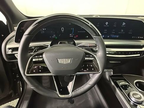 Used 2024 Cadillac Lyriq Sport AWD/4WD image 15
