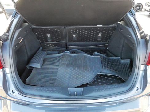 Used 2021 Toyota C-HR LE image 18