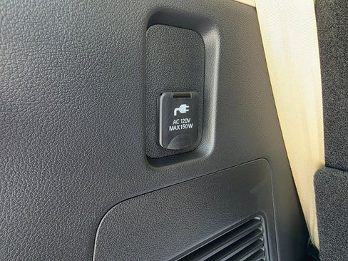 New 2026 Nissan Armada Platinum image 10