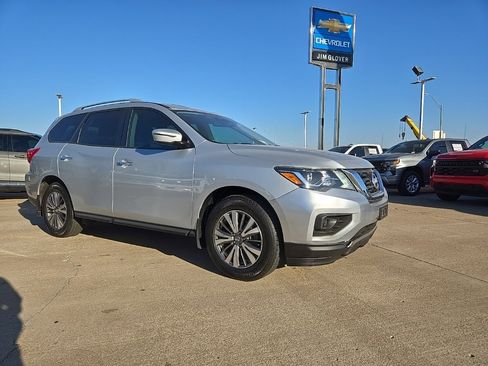Used 2019 Nissan Pathfinder S image 7