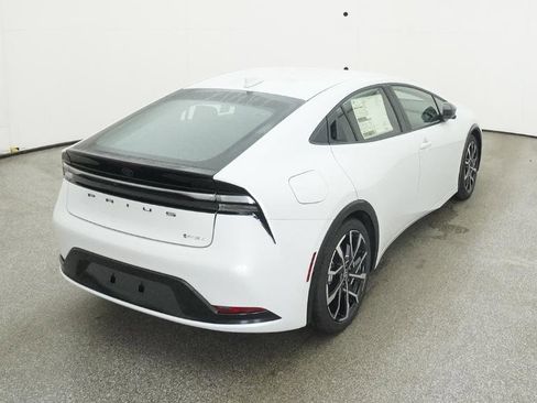 New 2025 Toyota Prius Plug-In Hybrid image 19