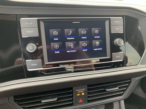 Used 2023 Volkswagen Jetta Sport FWD image 27