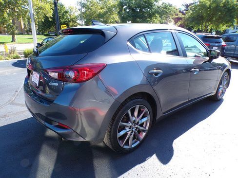 Used 2018 MAZDA MAZDA3 Touring FWD image 8