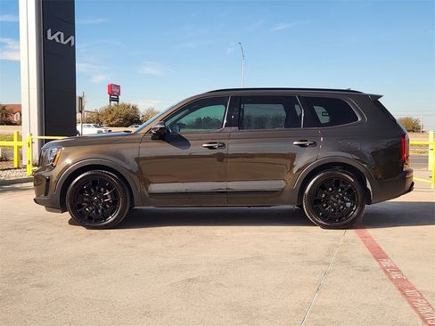 Certified 2021 Kia Telluride SX w/ SX Prestige Package image 4