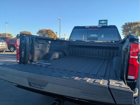 Certified 2024 Chevrolet Silverado 2500 High Country w/ Z71 Off-Road Package image 23