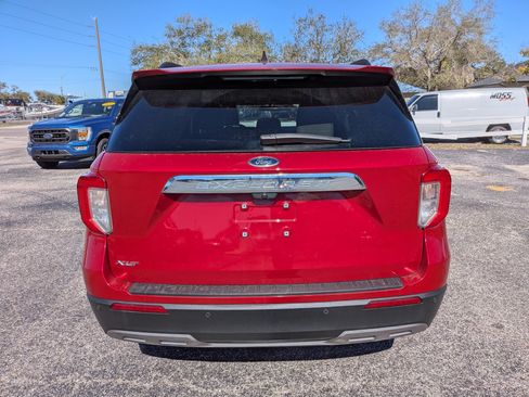 Used 2023 Ford Explorer XLT w/ Equipment Group 202A RWD image 5