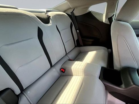 Used 2018 Chevrolet Camaro SS RWD image 27