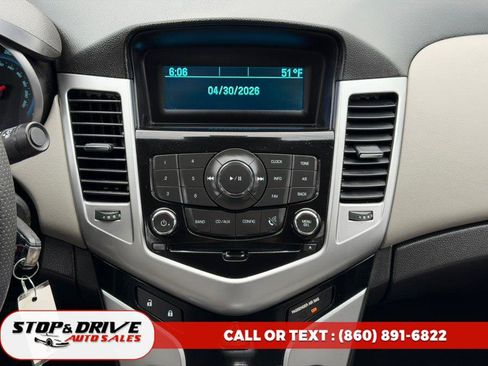 Used 2014 Chevrolet Cruze LS FWD image 12