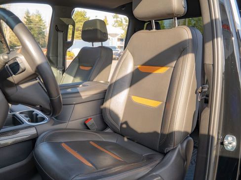 Used 2020 GMC Sierra 1500 AT4 w/ AT4 Premium Package image 11