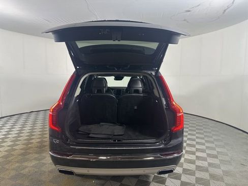 Used 2021 Volvo XC90 T8 Inscription w/ Climate Package image 9
