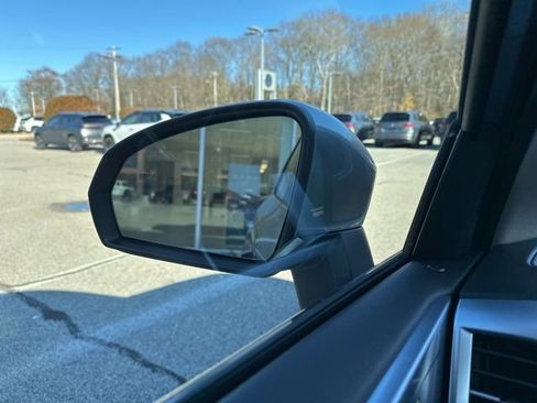 New 2026 Volkswagen Taos SE image 14