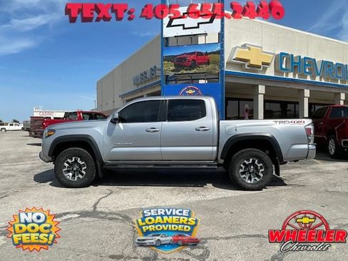 Used 2021 Toyota Tacoma TRD Off-Road AWD/4WD image 3